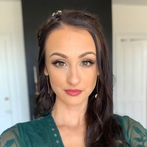 Meet your Posher, Lena